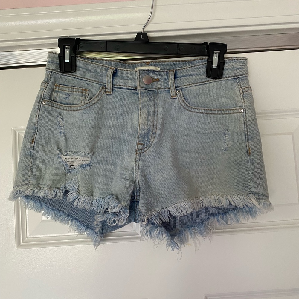h&m shorts with paintings on pockets